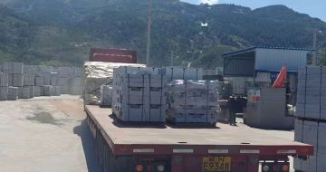 松原 芝麻白仿形路沿石，直形路沿石