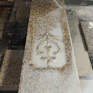 松原 黄金麻花岗岩异形加工雕刻栏杆大柱