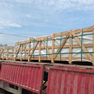 松原 芝麻白花岗岩地铺石出口专车-泰国游