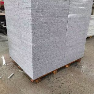 松原 芝麻白火烧面1.8厚300*600地铺石，尺寸标准，厚薄均匀