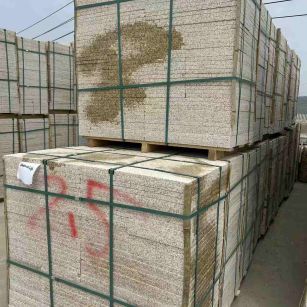 松原 黄金麻花岗岩石材荔枝面地铺石2.5*300*600