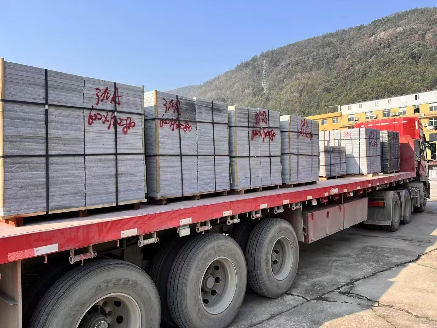 松原 芝麻灰地铺石出货日常