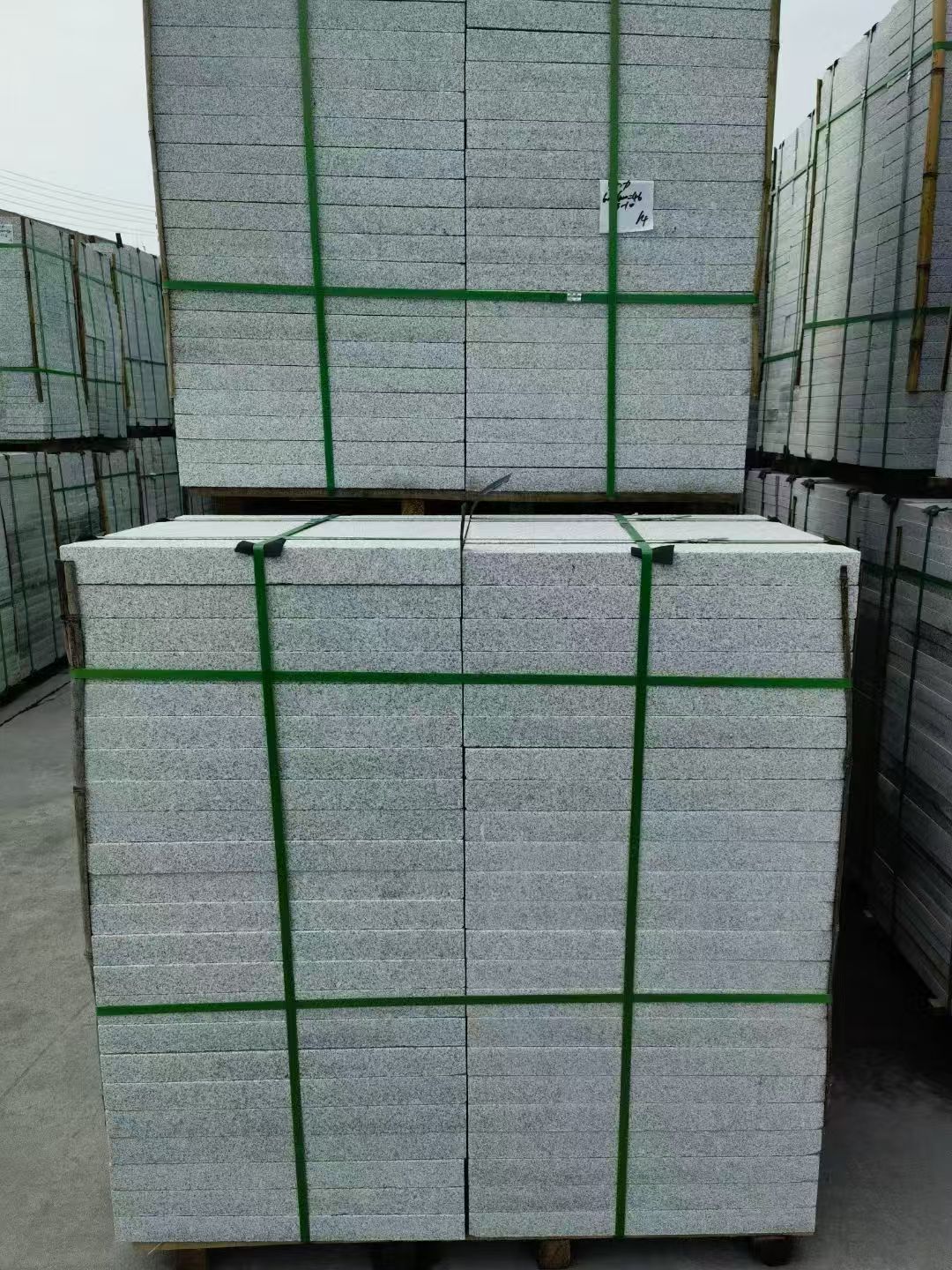 松原 芝麻白火烧，园林广场市政工程地铺石，1.8~5.0厚均有现货