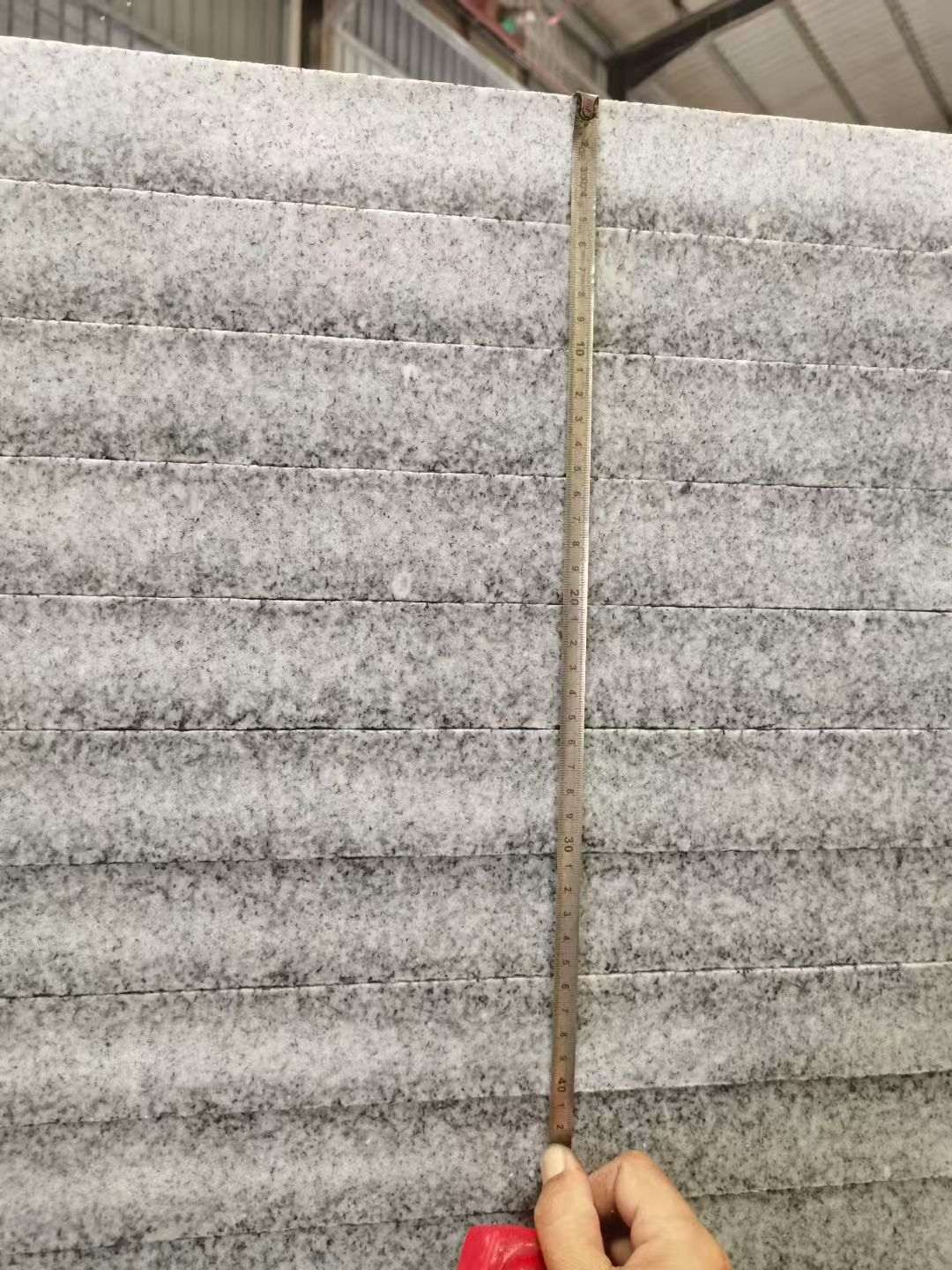 松原 芝麻白火烧成品厚薄均匀，B料价格接近A料质量