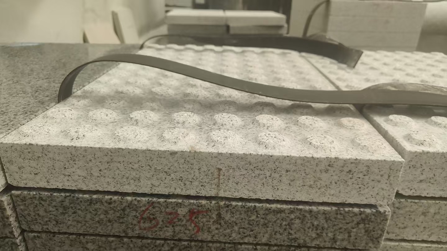 松原 芝麻白花岗岩6.0公分荔枝面五轴加工雕刻盲点