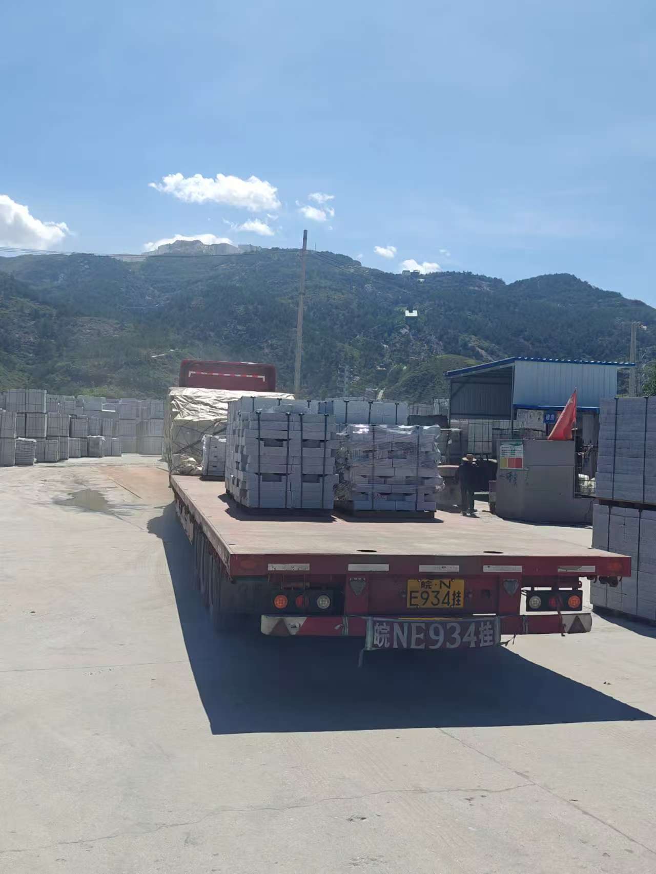 松原 芝麻白仿形路沿石，直形路沿石