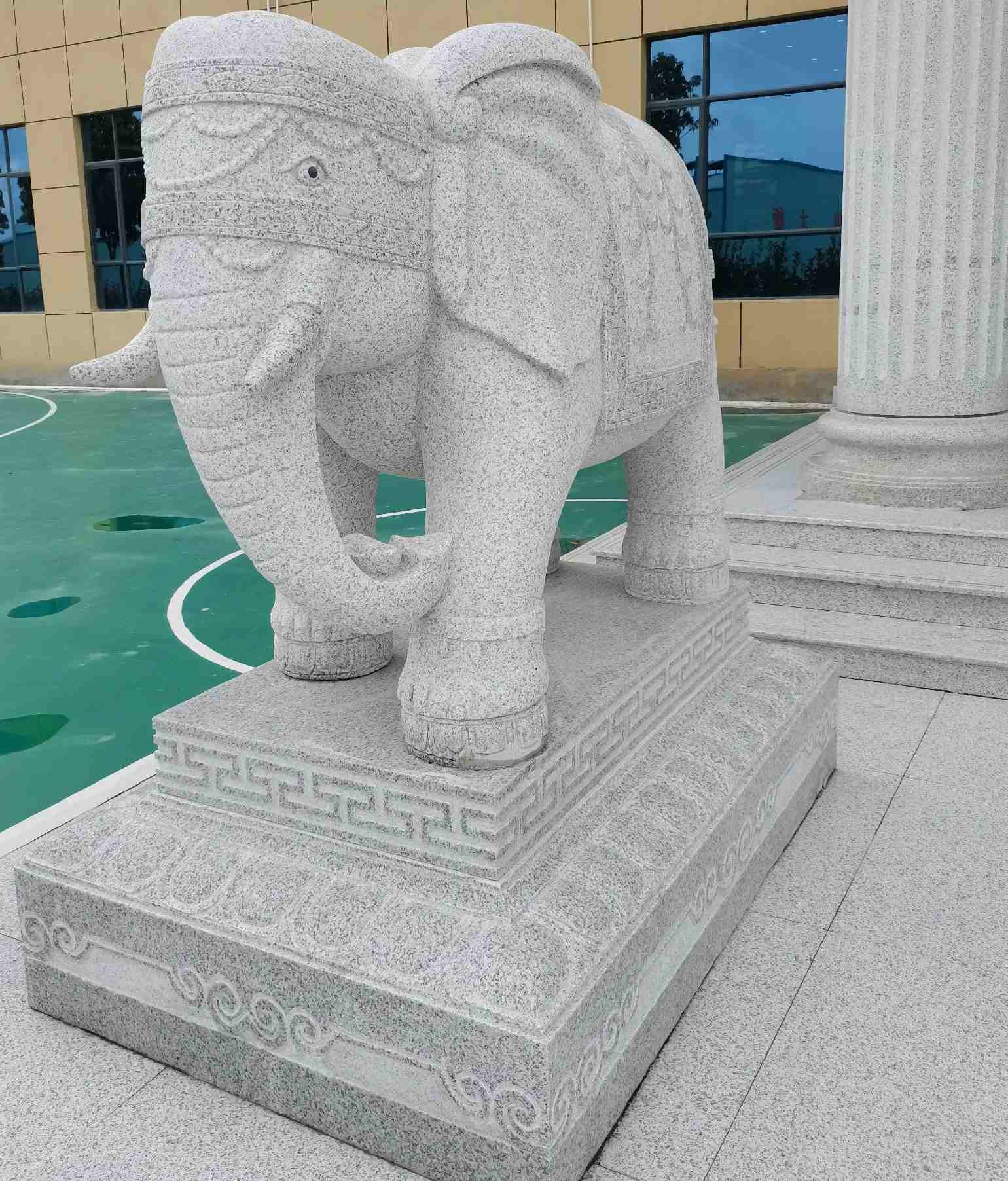 松原 白麻花岗岩动物异形石雕-大象