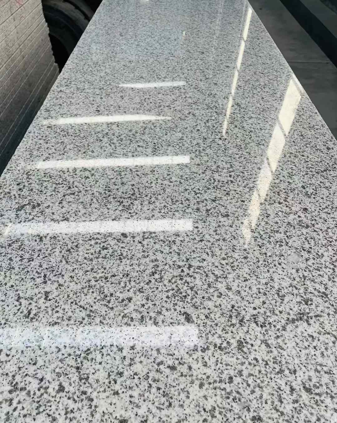 松原 白麻花岗岩光面毛板