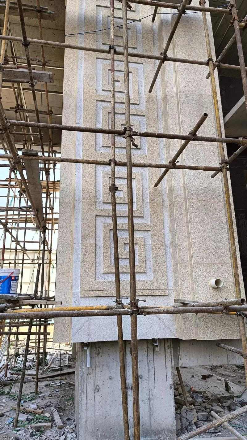 松原 黄金麻花岗岩别墅外墙干挂回纹造型效果