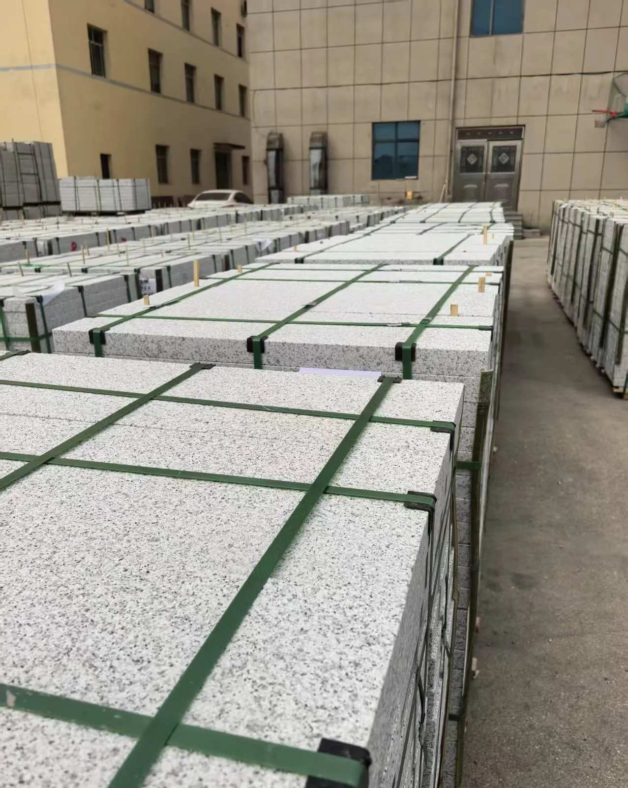 松原 白麻花岗岩5.0公分荔枝面地铺石