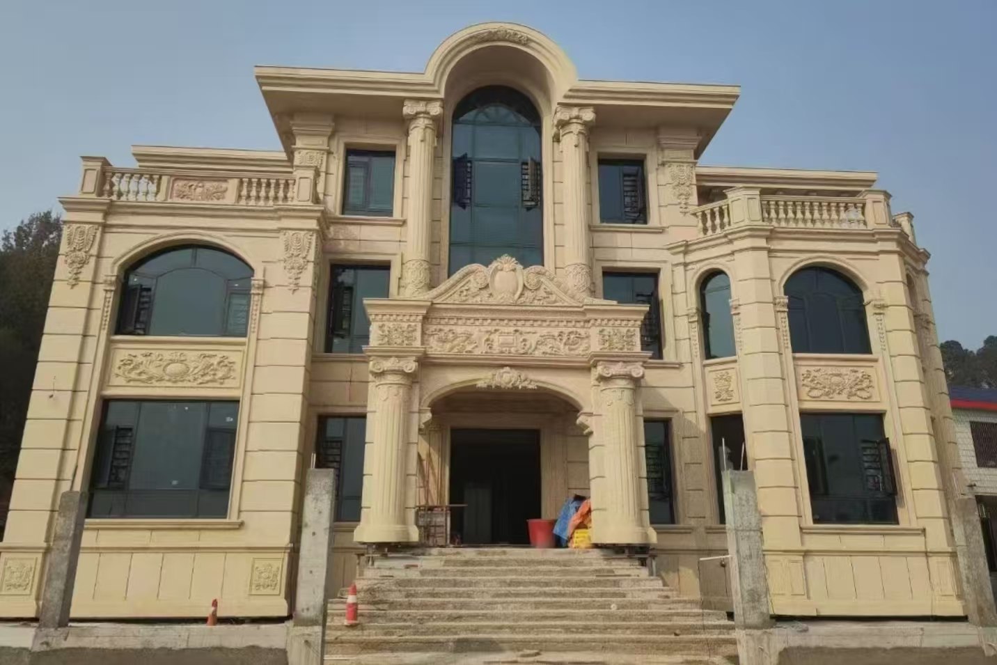 松原 黄金麻花岗岩别墅外墙干挂