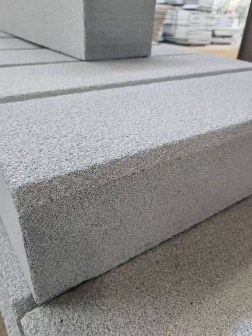 松原 芝麻灰荔枝面路沿石